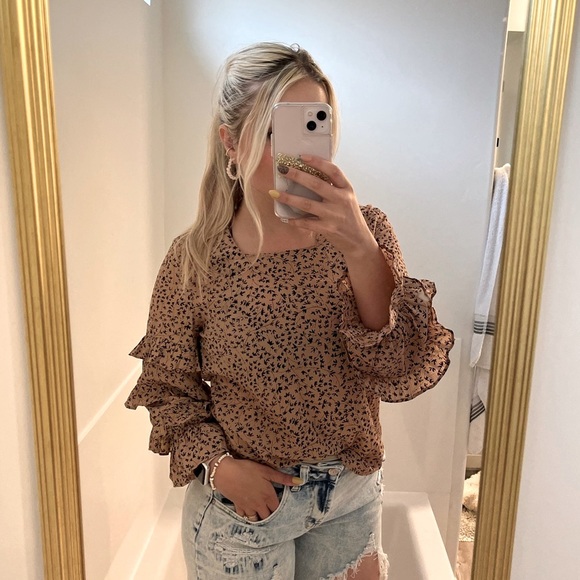 Ruffle long sleeve blouse muted - Picture 2 of 7